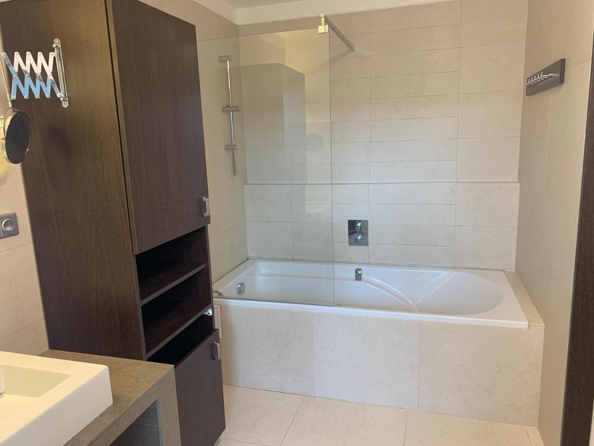 Apartman S Wellness Sluzbami Cercany Екстер'єр фото
